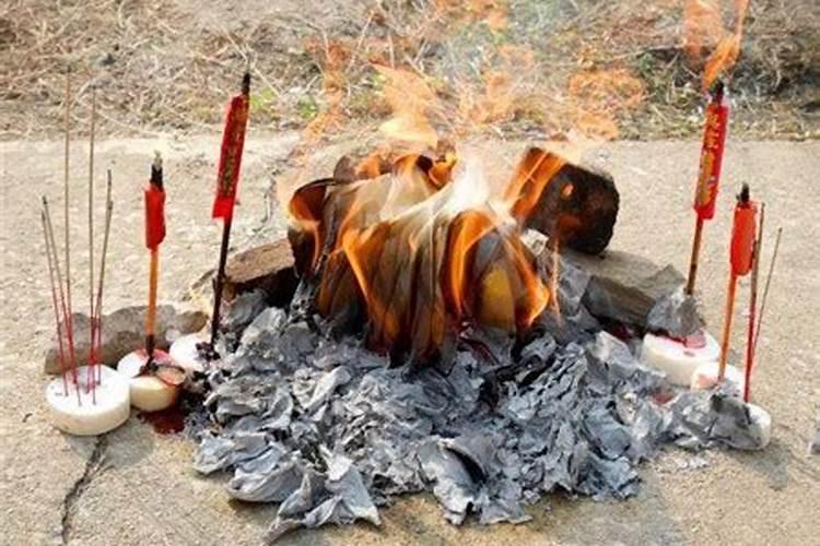 清明节烧纸思念姥爷