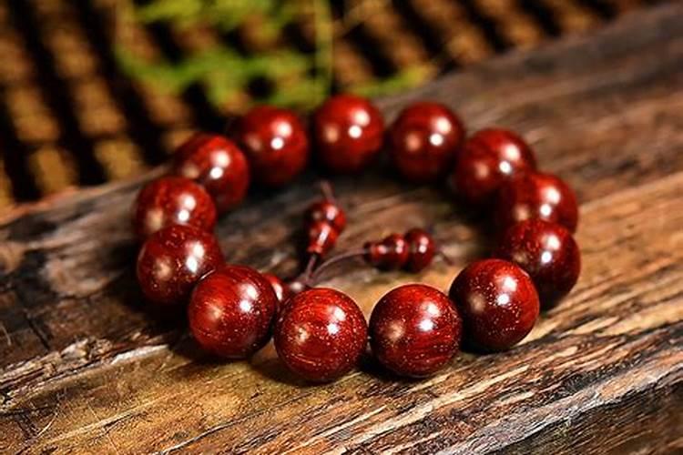 有助于财运戴什么手串？