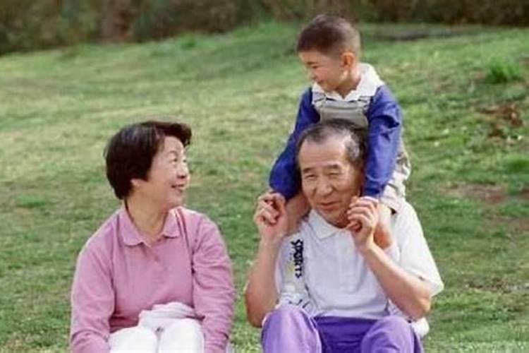 梦到自己的姥姥姥爷