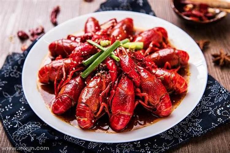 梦到很多龙虾是什么意思周公解梦？