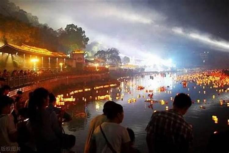 七月十五上坟祭祀