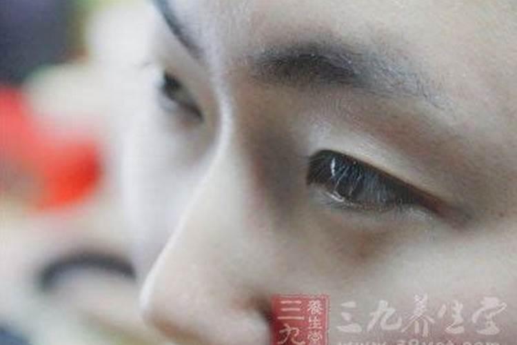 周四右眼跳是什么预兆？