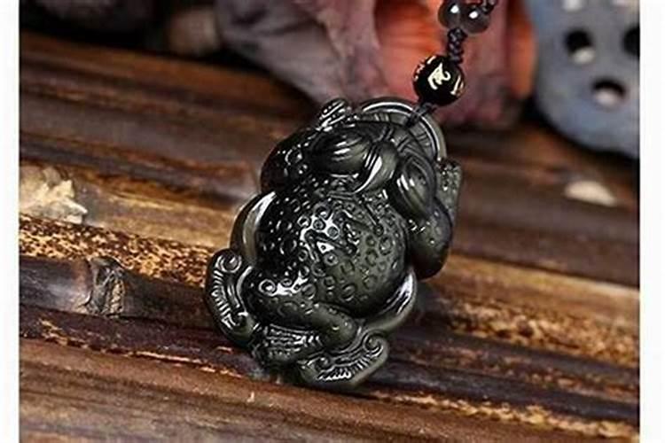 犯太岁佩戴黑曜石能化解吗？