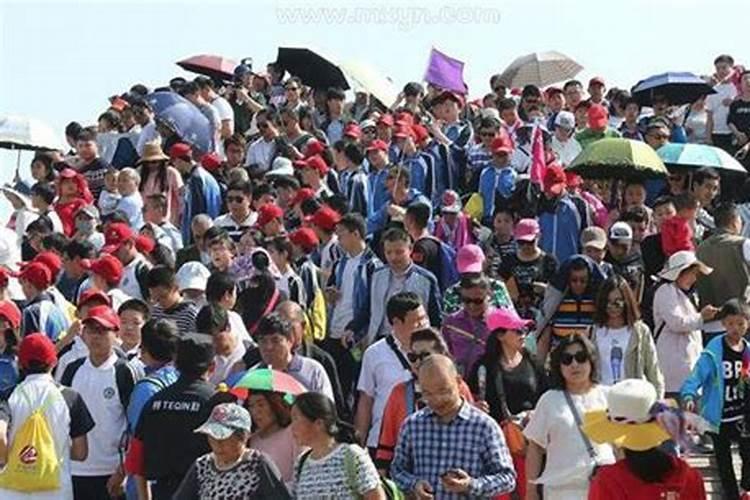 梦见好多人是什么兆头？