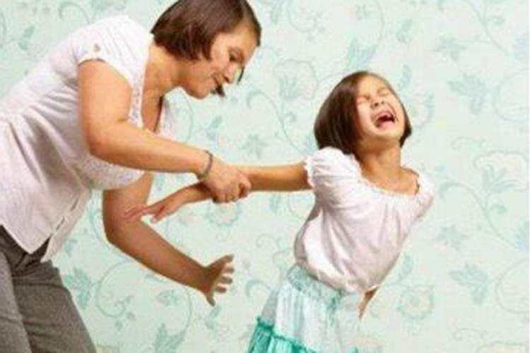 梦见打女儿是什么意思？