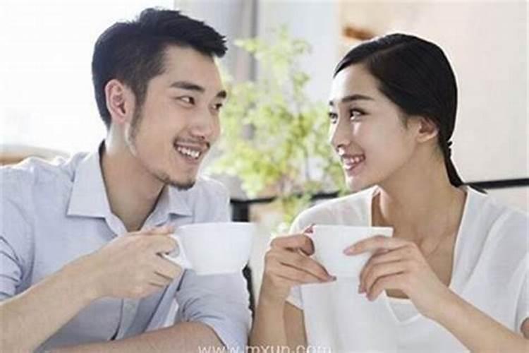 梦见前男友和他现任女友