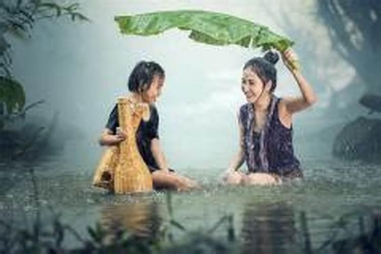 梦见姐姐突然死了并大哭