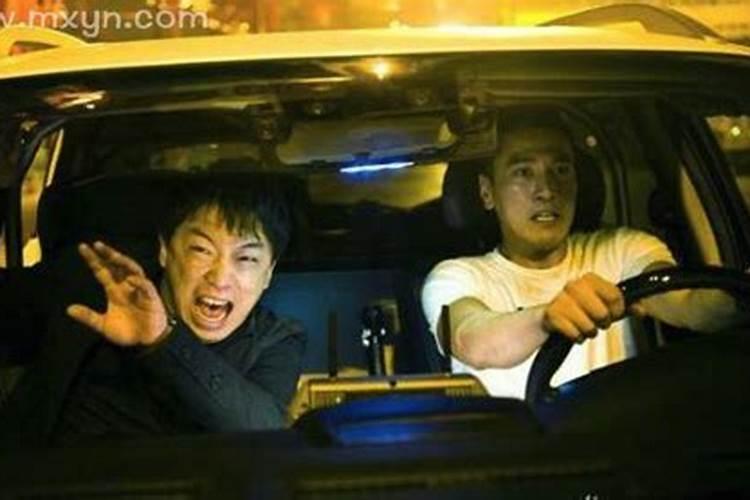 梦见逃亡躲藏但被发现
