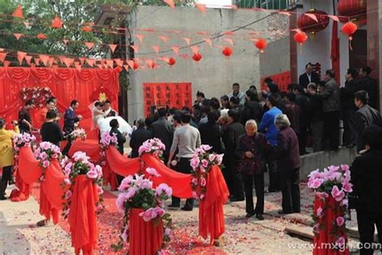 梦见父母结婚办婚礼周公解梦