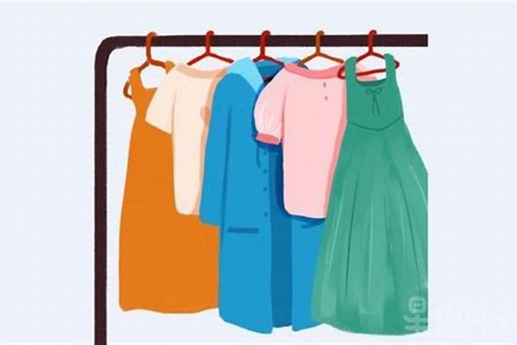 梦见自己卖衣服是什么意思？