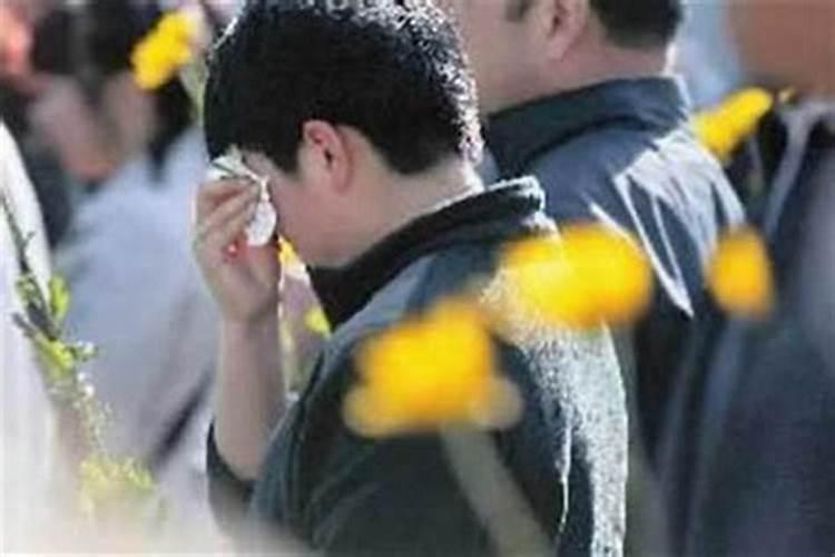 梦见家人死是什么意思啊？