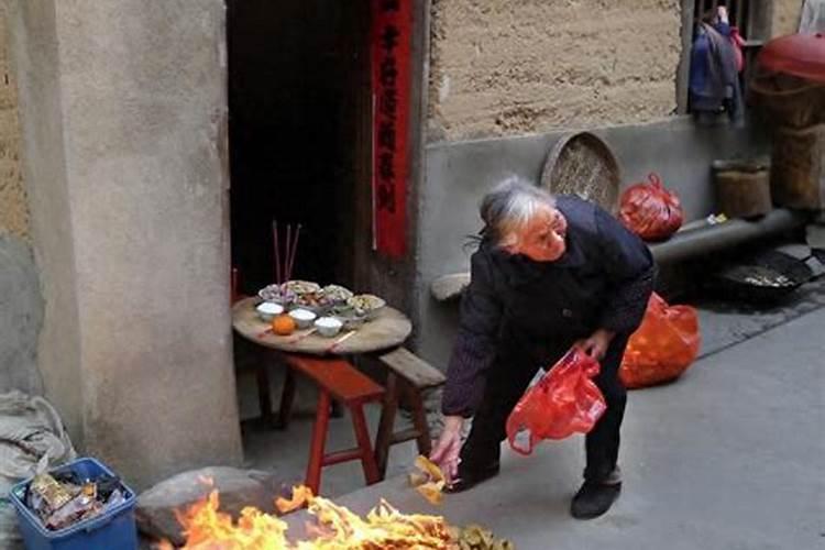 七月十五祭祀烧多少香火？