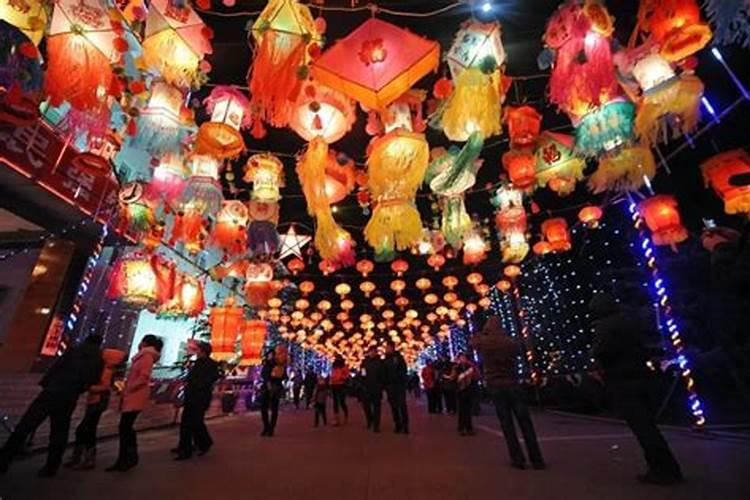 元宵节赏灯的习俗