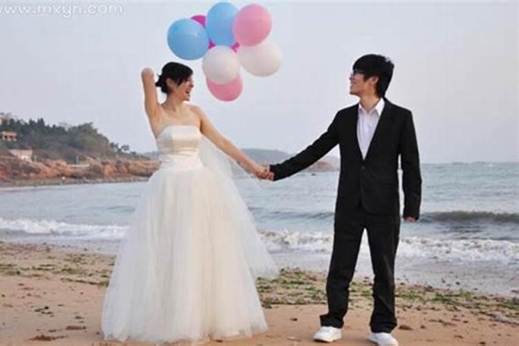 梦见前女友和别的男人结婚了