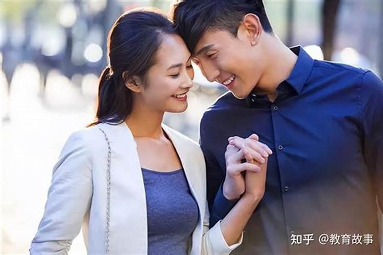 梦到喜欢的女生和自己亲近