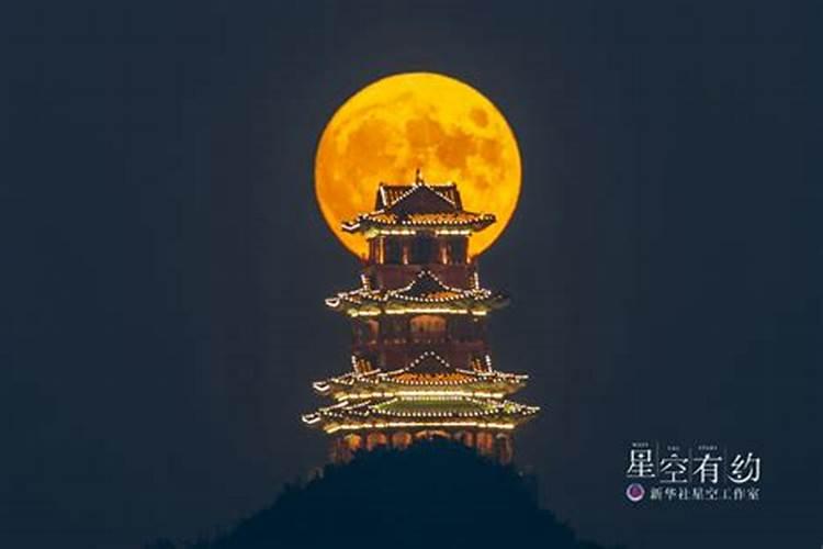 八月十五是哪月？