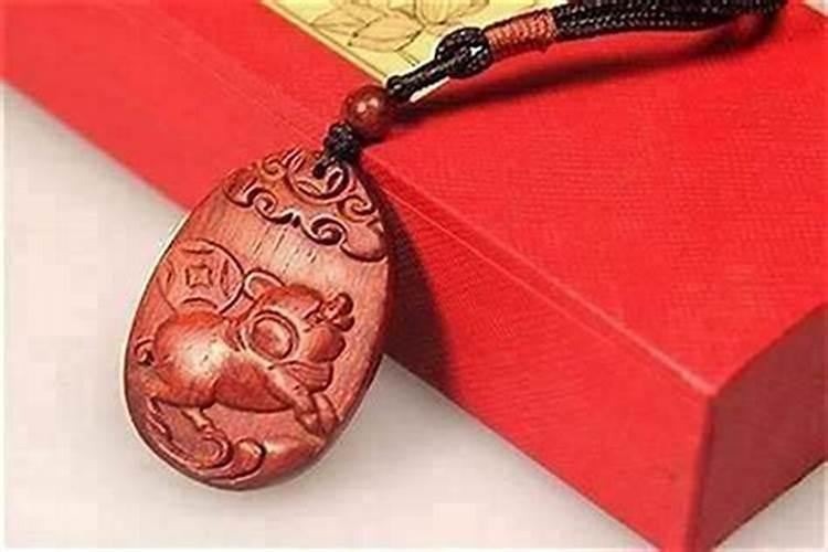 本命年佩戴什么好辟邪招财？