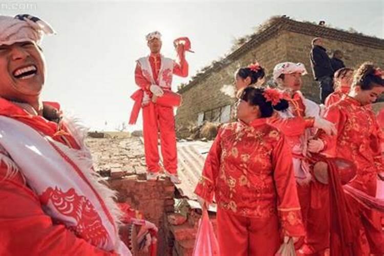 梦见亲戚家儿子结婚是什么兆头呢？