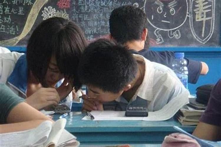 梦到多年不见的异性同学？