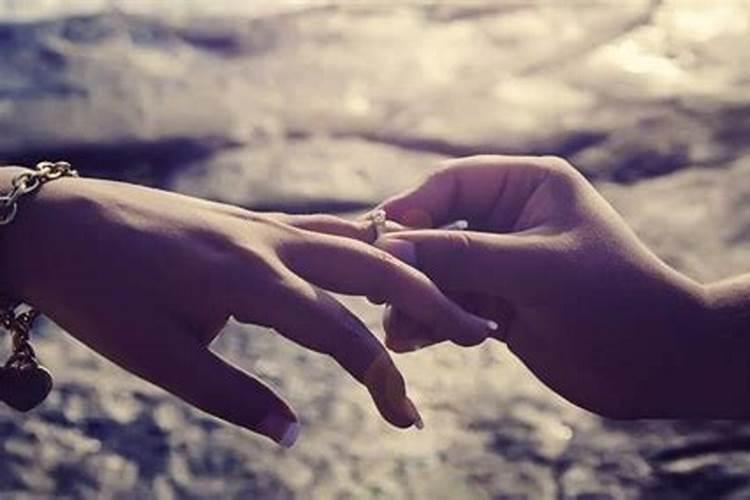 梦到自己和爱的人结婚了好不好？