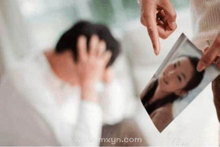 梦见前妻出轨什么预兆解梦？