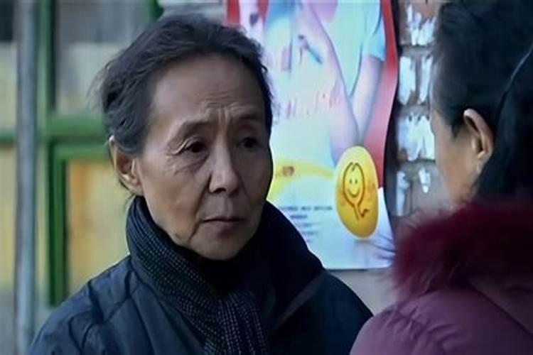 梦到劝家里人看老人
