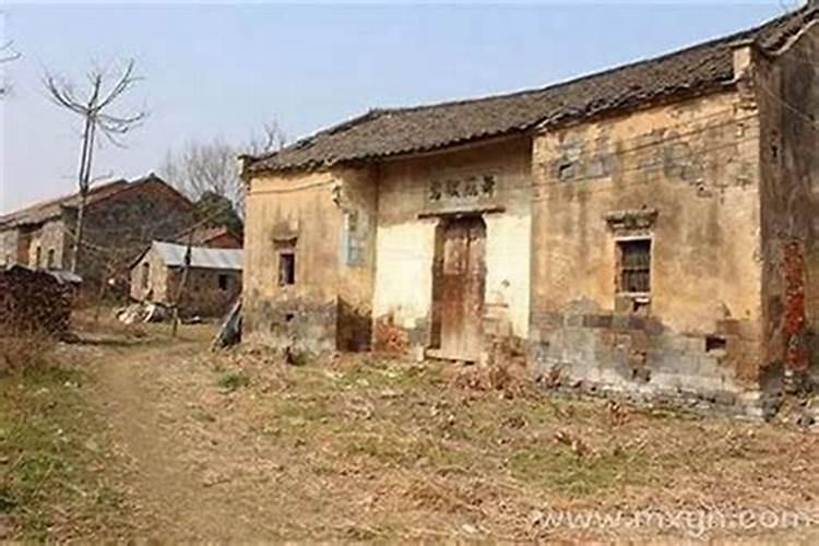 梦见老家的房子和人一起建