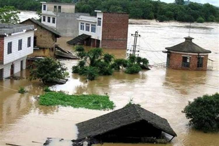 梦见大水突然涨上来淹没楼房