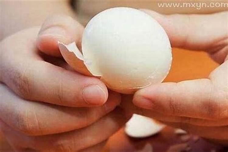 梦见吃鸡蛋是什么兆头？