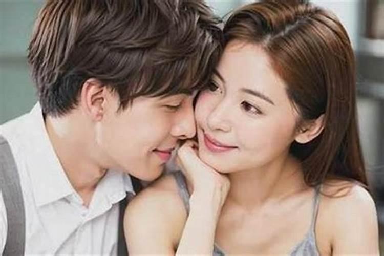 梦见男朋友和别的女人聊的开心