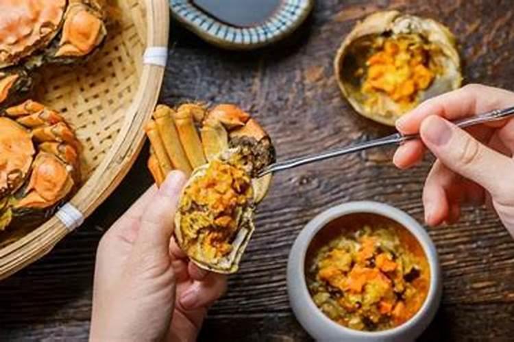 梦见吃螃蟹腿上肉很多？