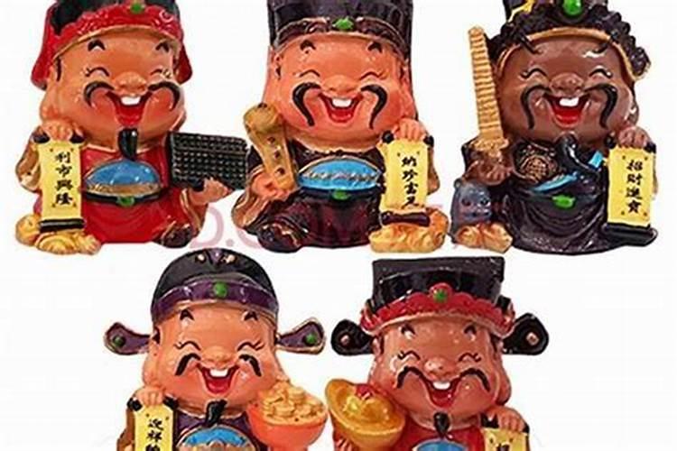 属猪犯太岁小人该怎么办呢？