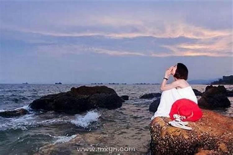 梦见掉大海里是什么意思？