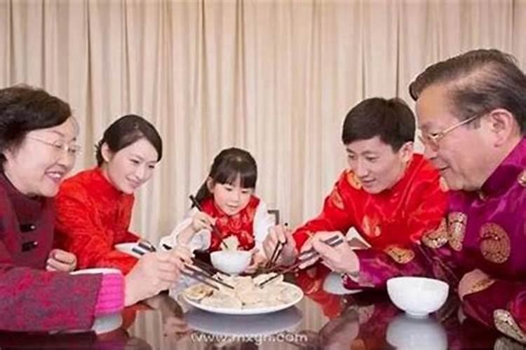 梦见亲人一起吃花生