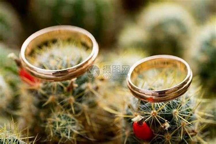 金戒指头发测算婚姻