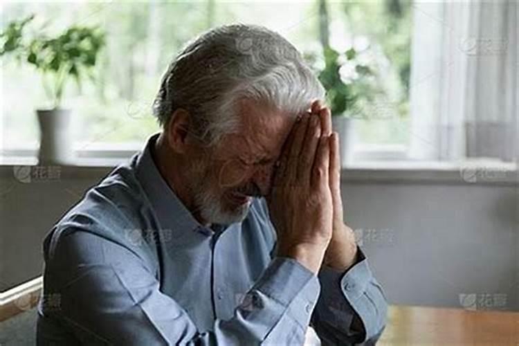 梦见叔叔死了很悲伤