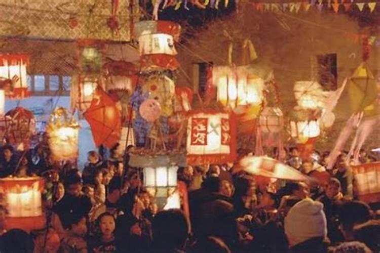 农历七月十五什么风俗？