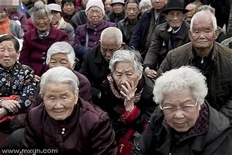 梦见老人过世是什么意思呢？