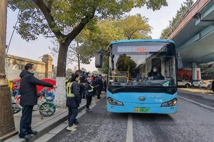 冬至祭扫专线公交车