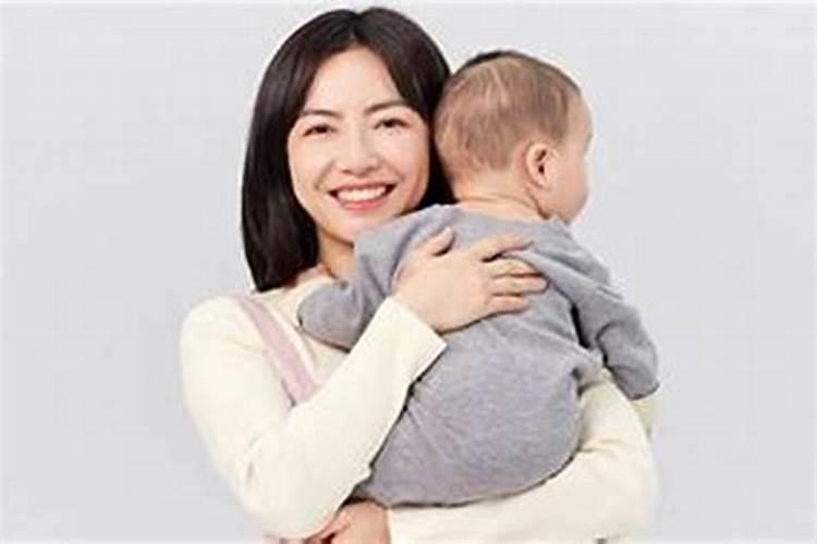 梦见妹妹生孩子死了什么预兆？