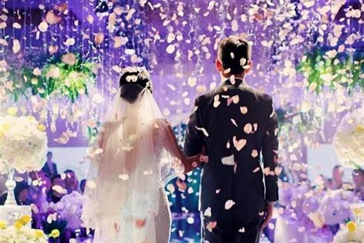 姐姐已经结婚了又梦见姐姐结婚
