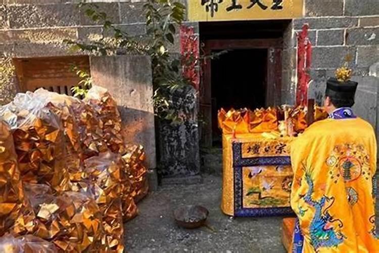 在家超度亡灵应该怎么做？