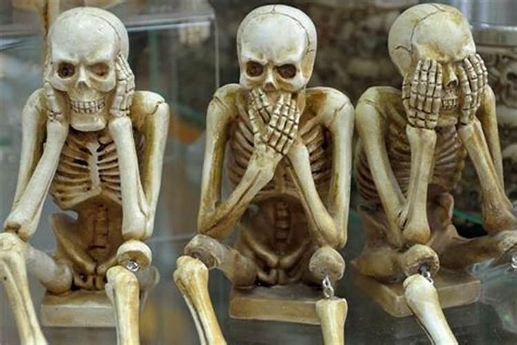 梦见死人不说话是什么意思？