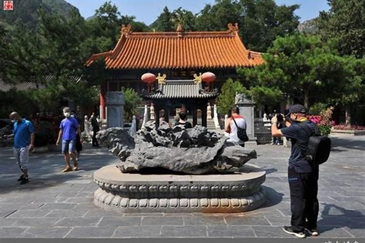 八月十五上香几柱香好？