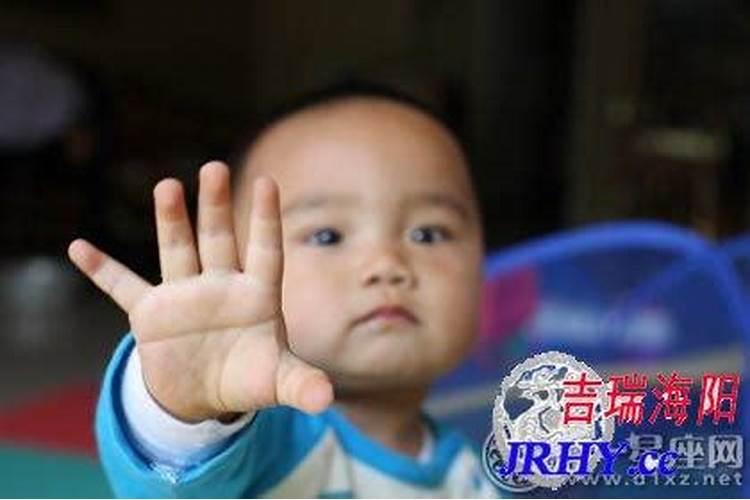 十月初一出生的男孩断掌