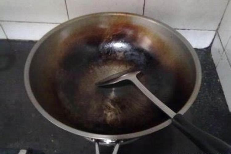 梦见炒菜的锅破了是什么意思？
