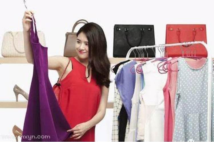 梦见穿新衣服是什么意思？