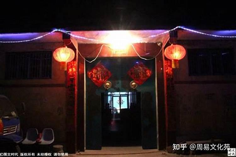 除夕几点点长明灯？