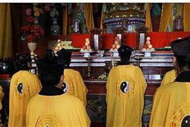 请一位师父做法事多少钱？