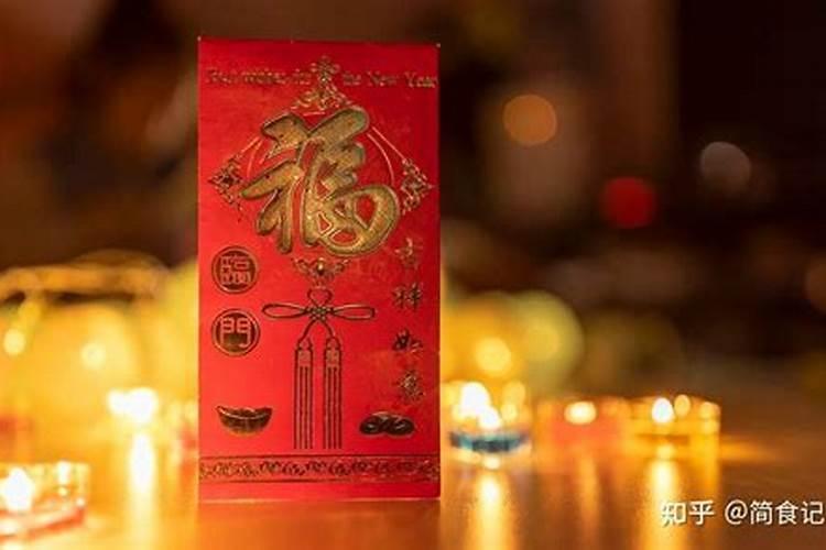 除夕和正月初一哪天？